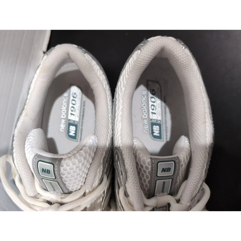 New Balance product euc